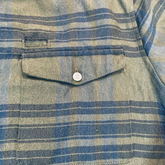 The North Face Plaid Button Up Size Large - Picture 6 of 7